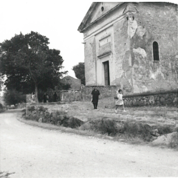 susnevica 1960s unidentified woman and girl in front of the church