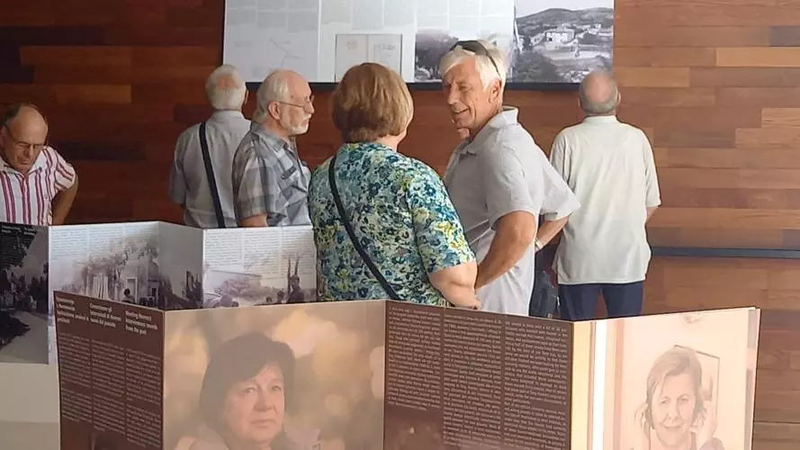 11 novigrad1922 members of the istro romanian communities visit the exhibition